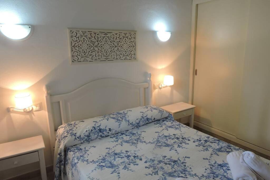 Chalet Cerca De La Playa Cala'N Bosch  Extérieur photo
